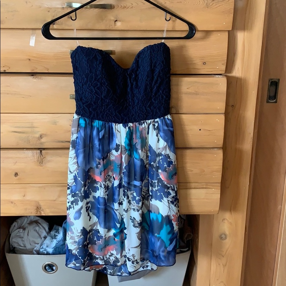 Strapless dress
